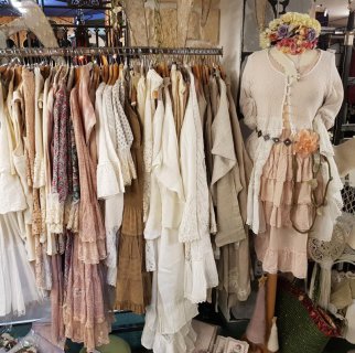 Zauberhafte Kleidung bei Comic-Fantasy